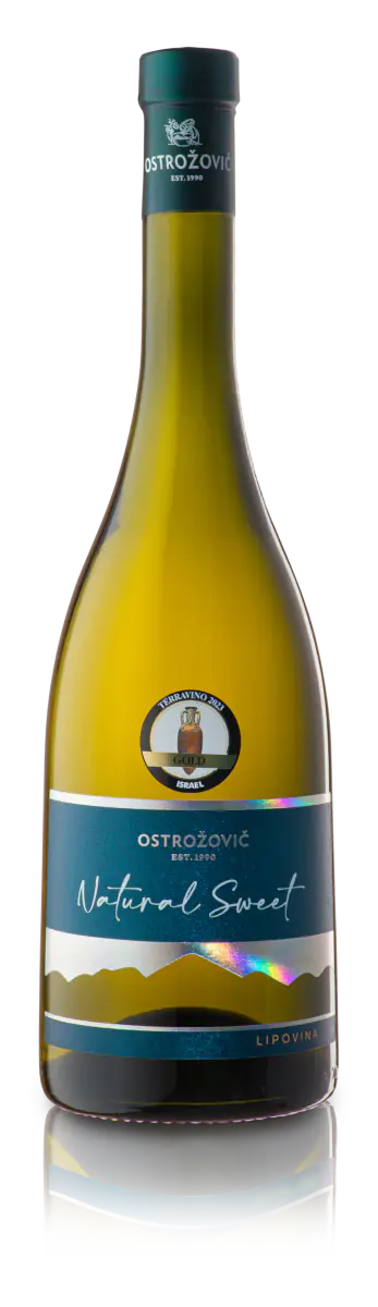 Produktová fotografia – vino Lipovina na bielom pozadí