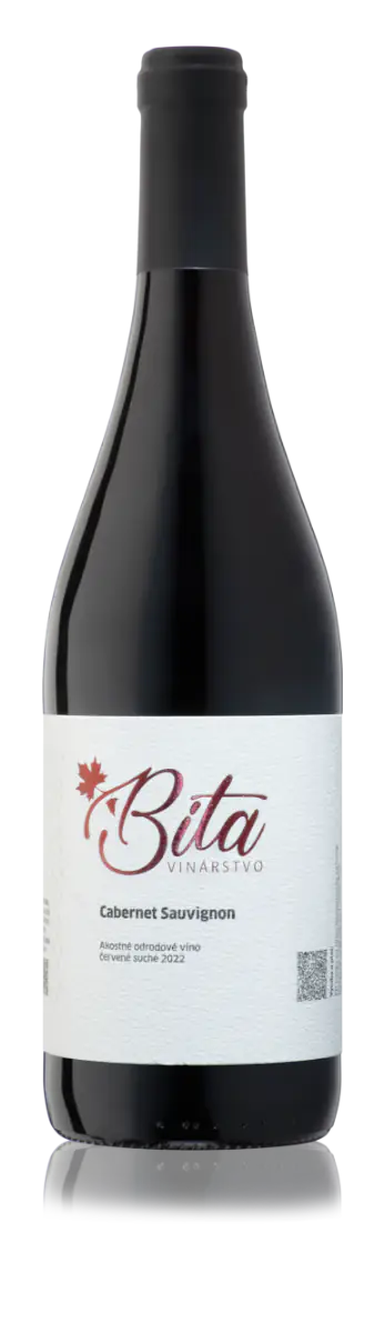 Produktová fotografia – vino Bita na bielom pozadí